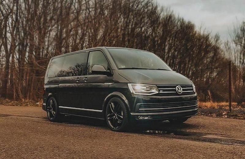 Gebraucht VW Multivan Highline 204 PS (150 kW) 2017 Schwarz Van