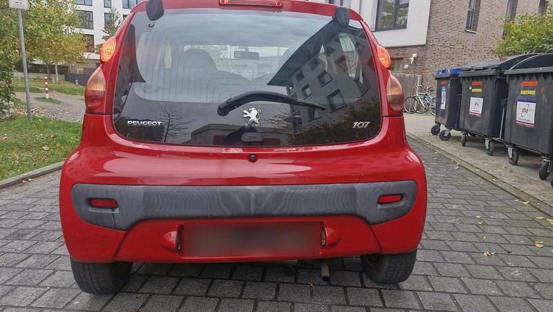 Gebraucht Peugeot 107 68 PS (50 kW) 2011 Rot Kleinwagen