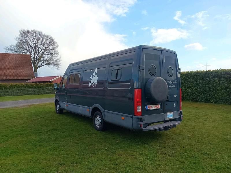 Gebraucht Iveco Daily 115 PS (84 kW) 2006 Schwarz Van / Kleinbus