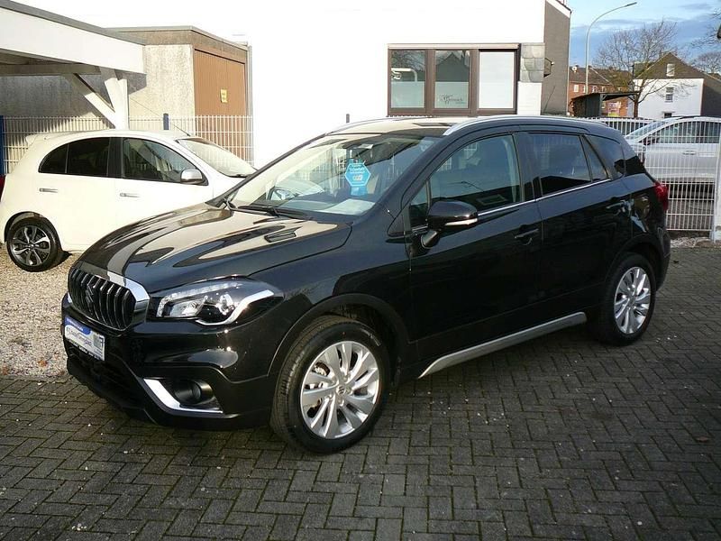 Gebraucht Suzuki SX4 129 PS (94 kW) 2022 Schwarz SUV