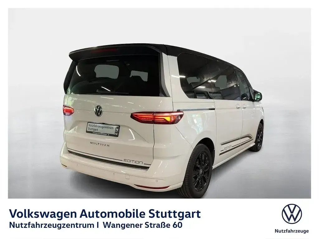 Gebraucht VW Multivan Edition 150 PS (110 kW) 2023 Weiß Van / Kleinbus