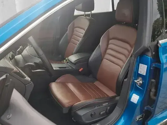Gebraucht VW Arteon Elegance 150 PS (110 kW) 2022 Blau Coupé