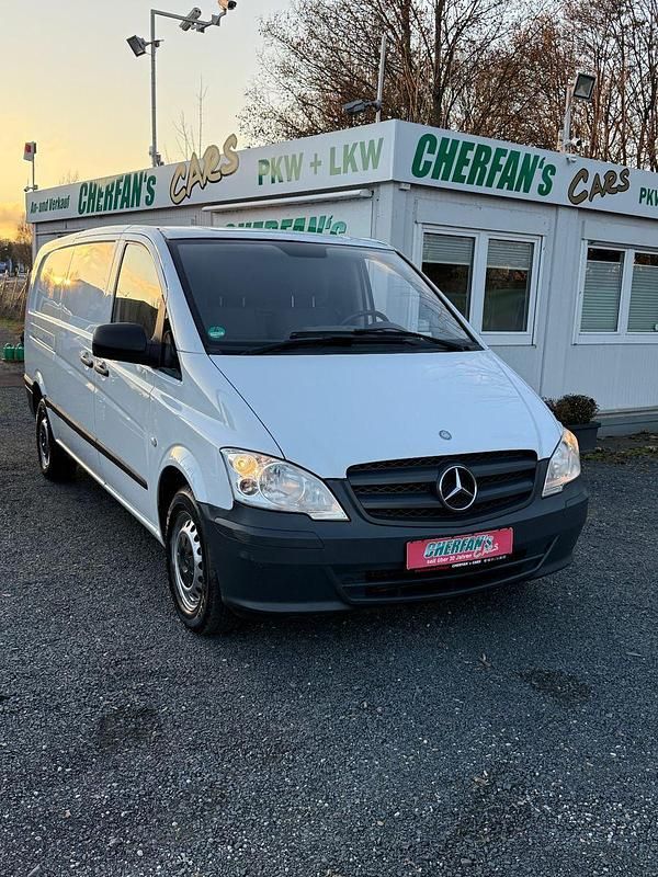 Weiß Gebraucht 2011 Mercedes Vito Van | 7.700 € (Guter Preis) - Bild 1/4