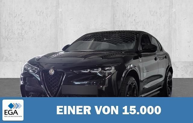 Schwarz metallic Gebraucht 2024 Alfa Romeo Stelvio Quadrifoglio SUV | 83.830 € - Bild 1/4