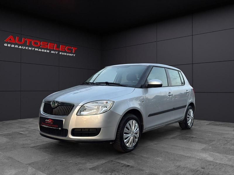 Silber Gebraucht 2008 Skoda Fabia Kleinwagen | 5.480 € (Etwas zu teuer) - Bild 1/4