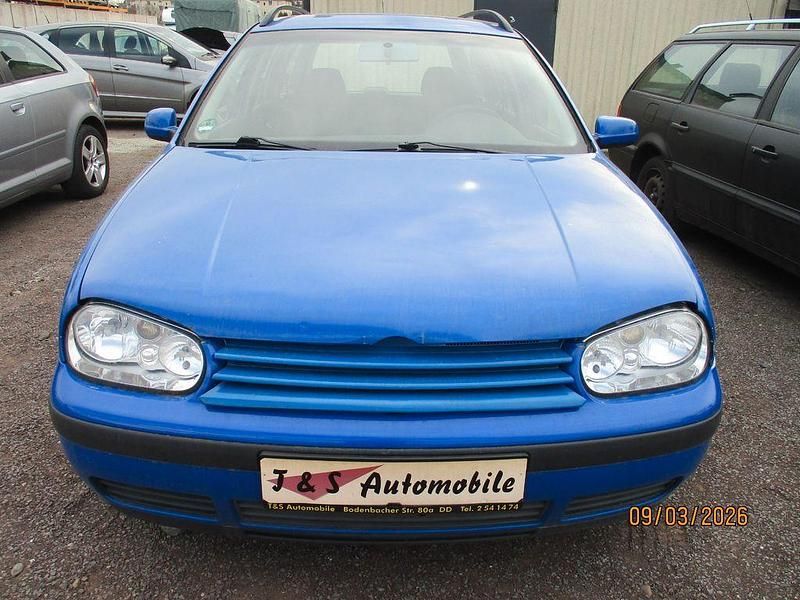 Gebraucht VW Golf IV Comfortline 116 PS (85 kW) 1999 Blau Kombi