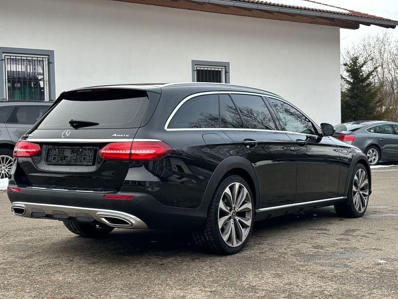 Gebraucht Mercedes E220 All-Terrain 194 PS (142 kW) 2019 Schwarz Kombi