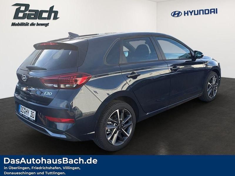 Neu Hyundai i30 Advantage 140 PS (102 kW) 2025 Blau Limousine