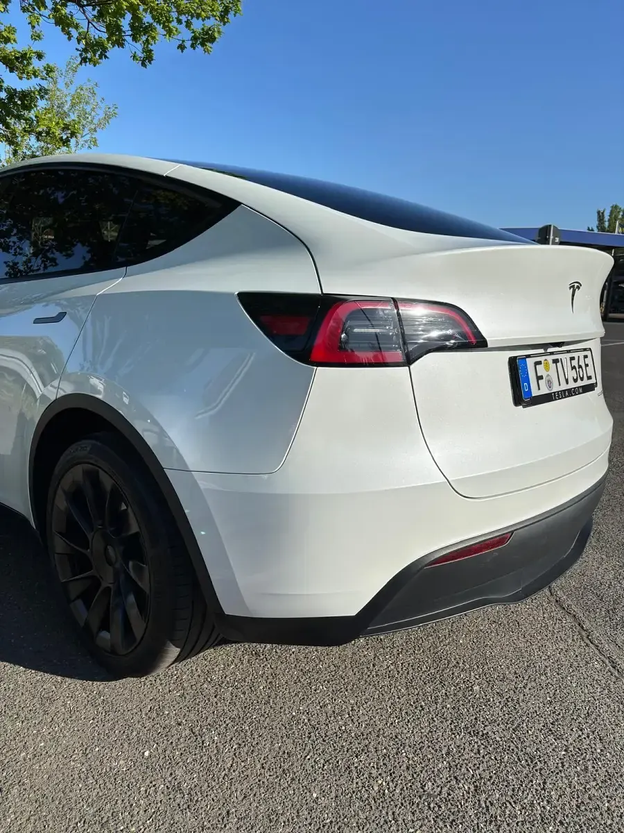 Gebraucht Tesla Model Y 378 kW (514 PS) 2024 Weiß SUV