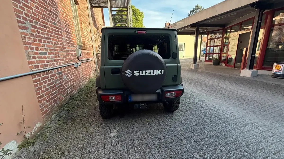 Gebraucht Suzuki Jimny 75 PS (55 kW) 2021 Grün SUV