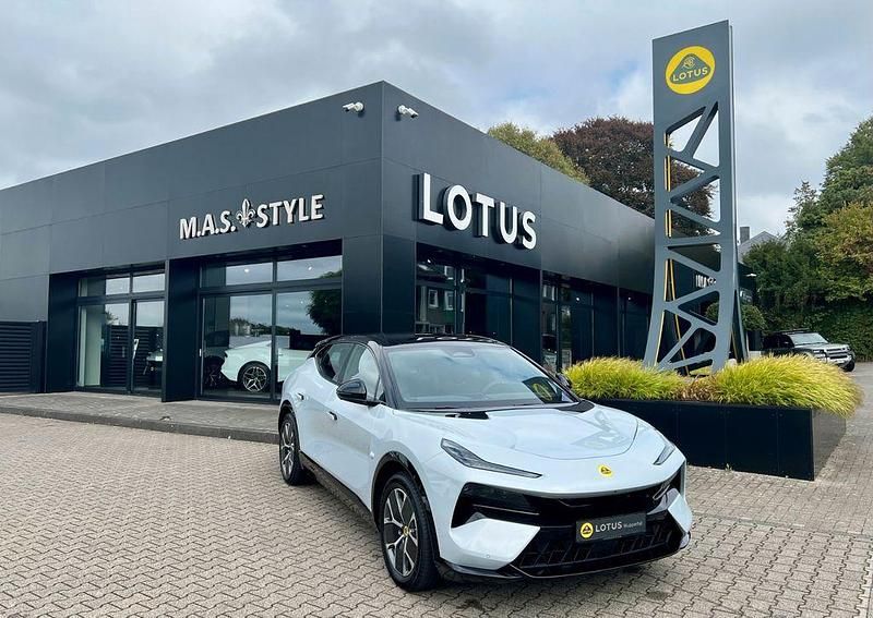 Neu Lotus Eletre 450 kW (612 PS) 2025 Zenith white SUV