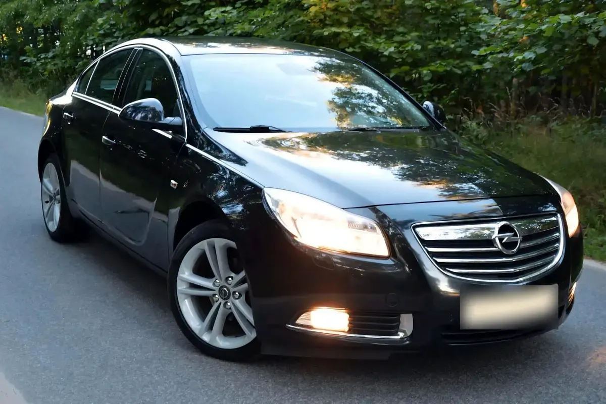Gebraucht Opel Insignia 130 PS (95 kW) 2010 Limousine