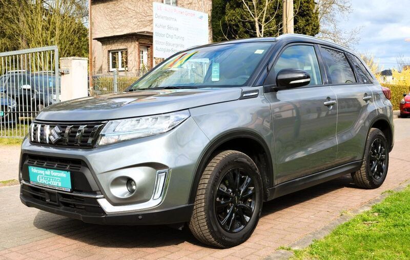 Grau Gebraucht 2021 Suzuki Vitara Comfort+ SUV | 20.590 € (Fairer Preis) - Bild 1/4