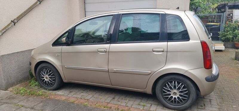 Gold Gebraucht 2005 Lancia Musa Van / Kleinbus | 1.400 € (Guter Preis) - Bild 1/4