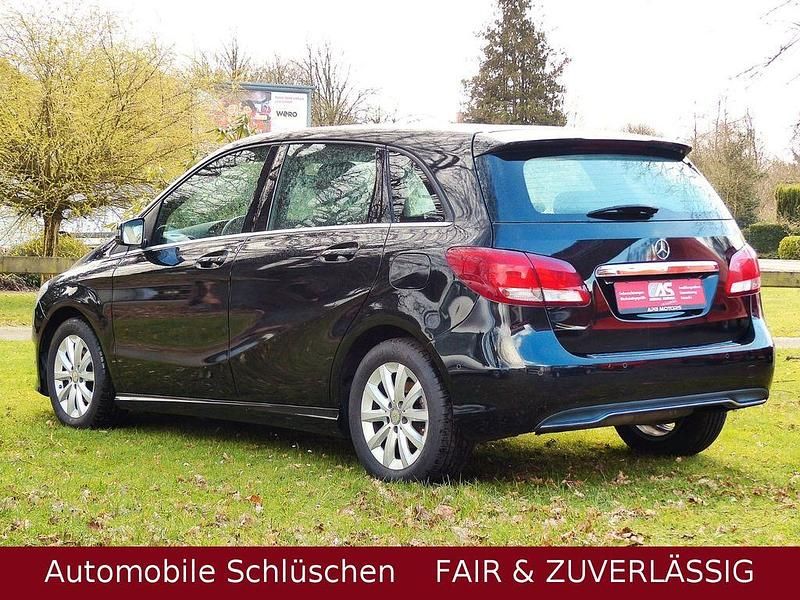 Gebraucht Mercedes B180 109 PS (80 kW) 2016 Schwarz Van / Kleinbus