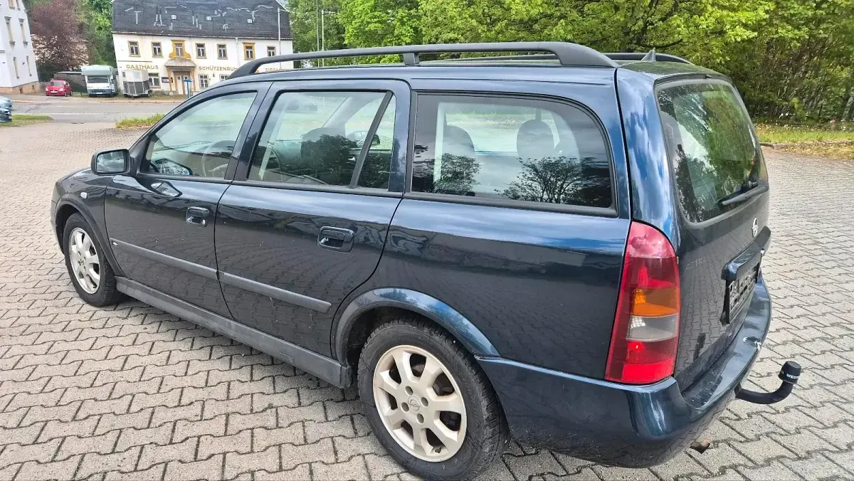 Gebraucht Opel Astra 84 PS (61 kW) 2002 Blau Kombi