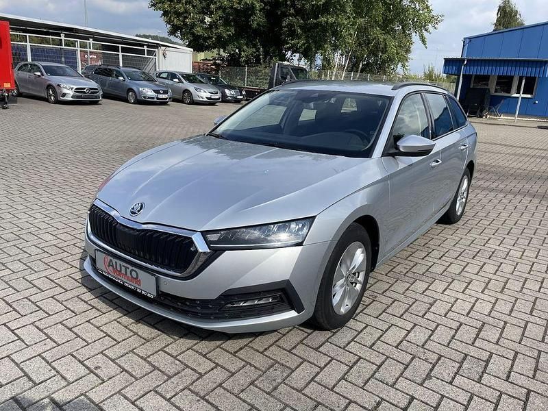 Silber Gebraucht 2021 Skoda Octavia Ambition Kombi | 14.999 € (Etwas zu teuer) - Bild 1/4