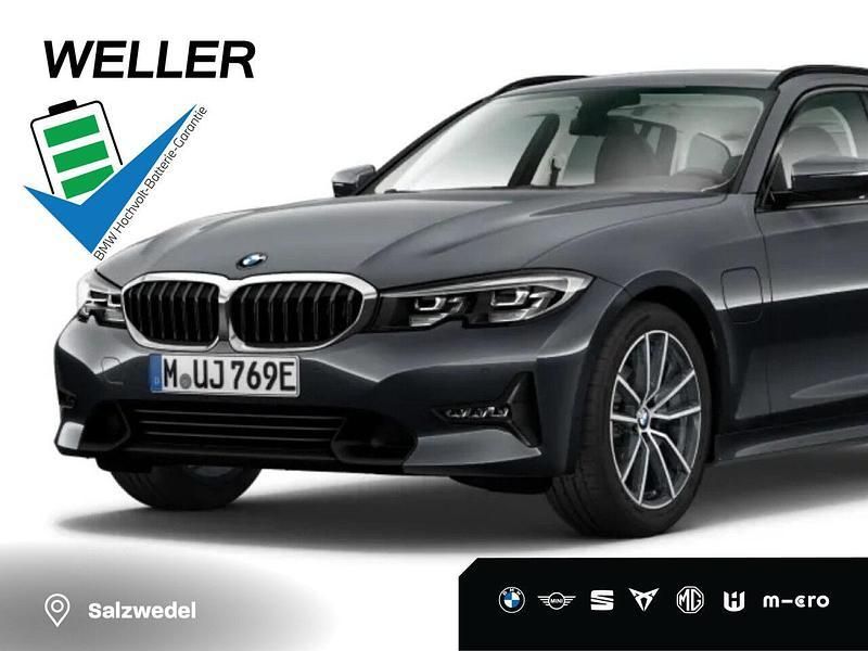 Grau Gebraucht 2021 BMW 330e Sport Line Kombi | 29.390 € (Guter Preis) - Bild 1/4