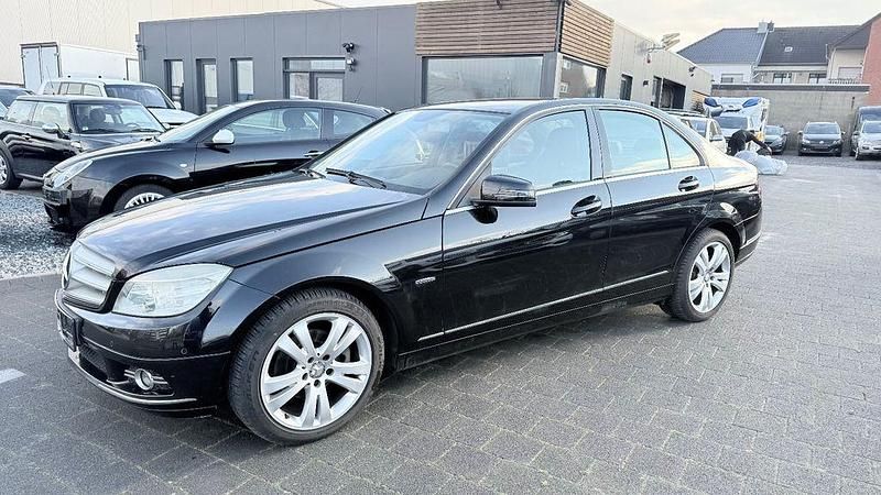 Gebraucht Mercedes C180 Avantgarde 156 PS (114 kW) 2009 Schwarz Limousine