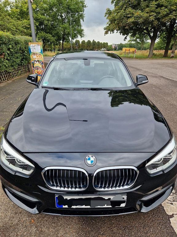 Schwarz Gebraucht 2019 BMW 120 Kleinwagen | 15.900 € (Guter Preis) - Bild 1/4