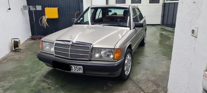 Grau Gebraucht 1988 Mercedes 190 Limousine | 5.000 € - Bild 1/4