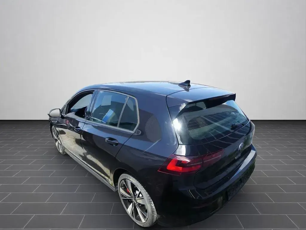 Gebraucht VW Golf VIII GTE 245 PS (180 kW) 2022 Deep black perleffekt (metallic) Limousine