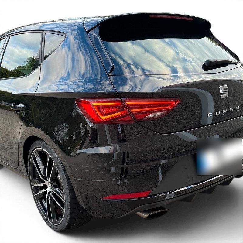 Usata Cupra Leon 300 CV (220 kW) 2017 Nero Berlina