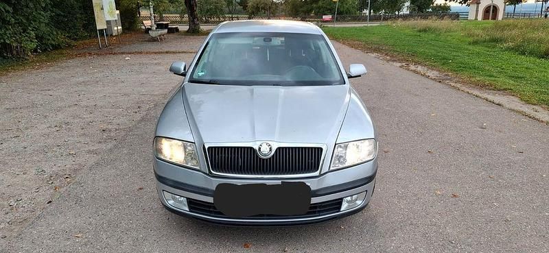Silber Gebraucht 2009 Skoda Octavia Sport Limousine | 3.500 € (Guter Preis) - Bild 1/4