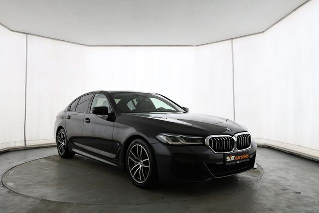 Grau Gebraucht 2023 BMW 540 M Sport Limousine | 45.990 € (Superpreis) - Bild 1/4