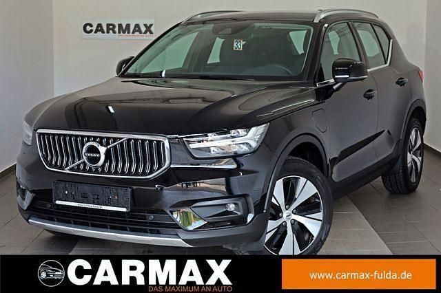Onyx black / metallic (metallic) Gebraucht 2021 Volvo XC40 Inscription SUV | 25.700 € (Guter Preis) - Bild 1/4