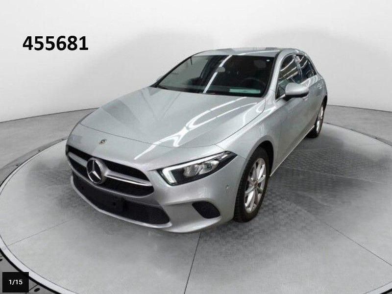 Silber Gebraucht 2022 Mercedes A250 Limousine | 22.450 € (Superpreis) - Bild 1/4