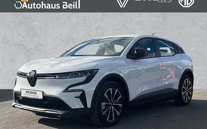 Second-hand Renault Megane E-Tech Evolution 96 kW (131 CP) 2022 Alb Berlinǎ