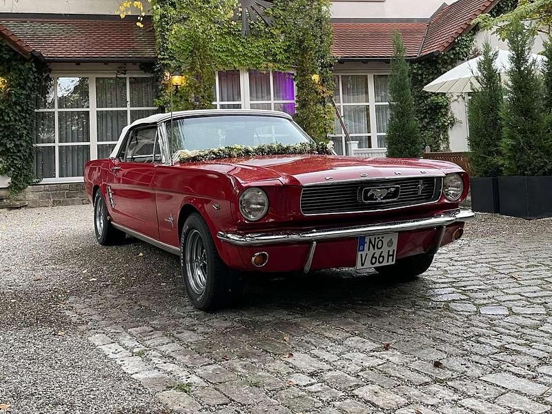 Gebraucht Ford Mustang 200 PS (147 kW) 1966 Rot Cabrio