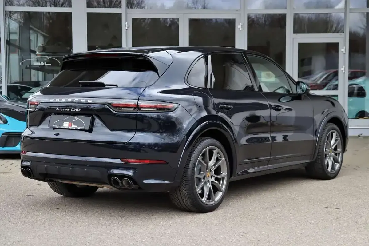 Gebraucht Porsche Cayenne Turbo Sport 549 PS (403 kW) 2019 Moonlight blue pearl SUV