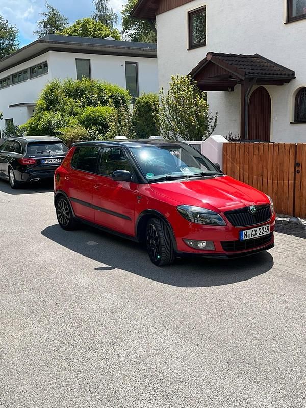 Rot Gebraucht 2013 Skoda Fabia Monte Carlo Kleinwagen | 6.200 € (Fairer Preis) - Bild 1/3