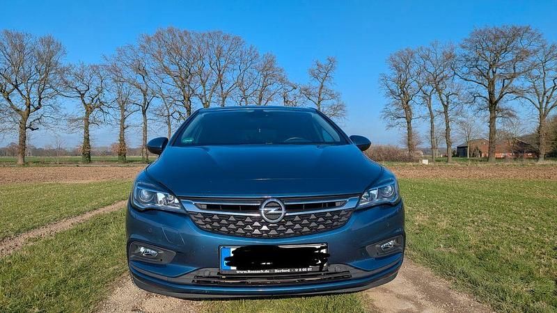 Second-hand Opel Astra 105 CP (77 kW) 2017 Albastru Berlinǎ