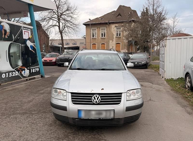 Gebraucht VW Passat 130 PS (95 kW) 2001 Silber Kombi