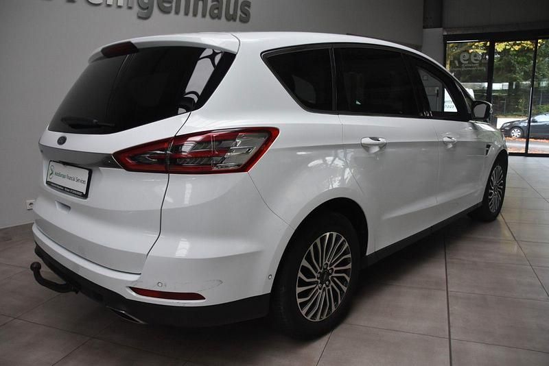 Gebraucht Ford S-MAX Titanium 190 PS (139 kW) 2019 Weiß Van / Kleinbus