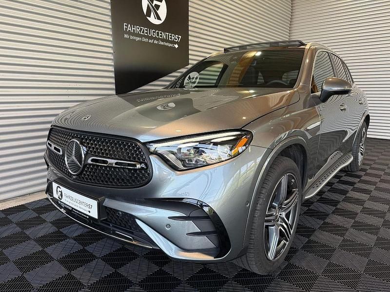 Gebraucht Mercedes GLC300 258 PS (189 kW) 2023 Grau SUV