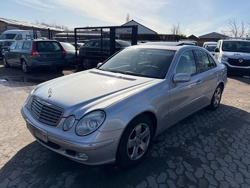 Gebraucht Mercedes E240 Elegance 177 PS (130 kW) 2002 Silber Limousine