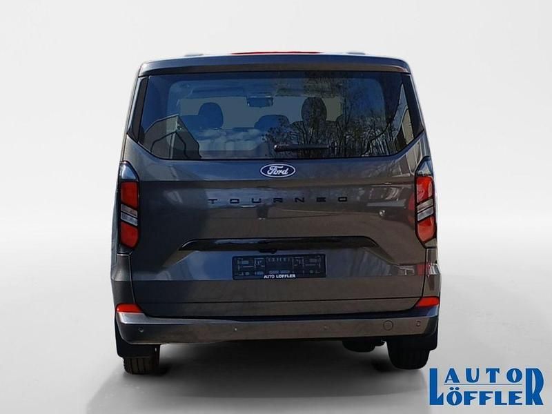 Gebraucht Ford Tourneo Titanium 170 PS (125 kW) 2025 Grau Van / Kleinbus