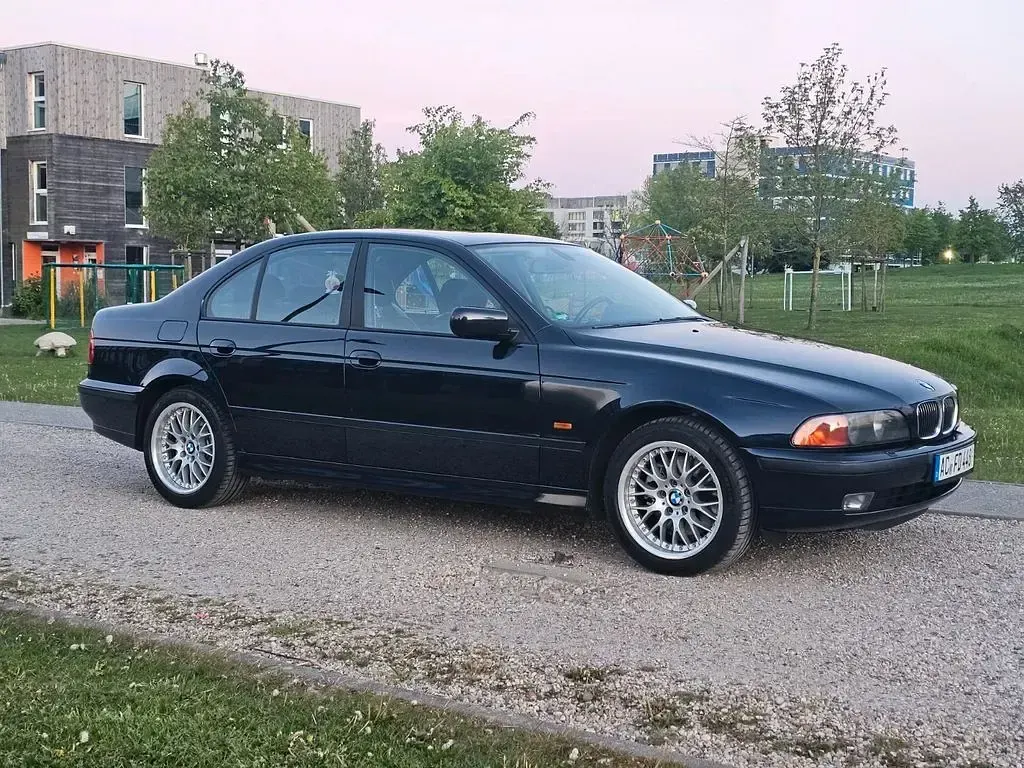 Używany BMW 535 245 KM (180 kW) 1999 Niebieski Sedan/Limuzyna