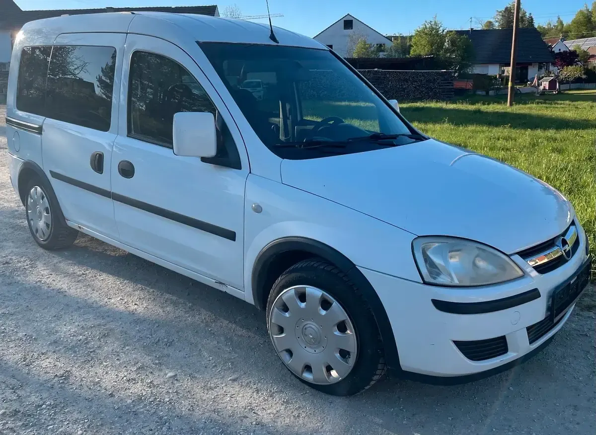 Second-hand Opel Combo 75 CP (55 kW) 2007 Alb Monovolum