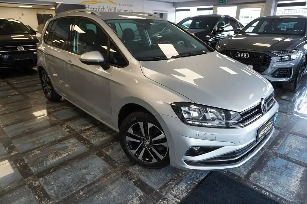 Gebraucht VW Golf VII United 116 PS (85 kW) 2020 Silber Van / Kleinbus