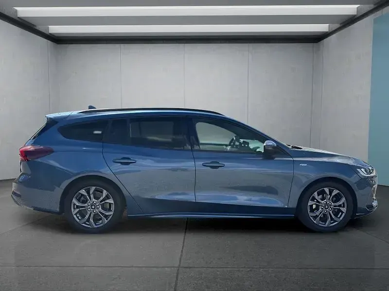 Gebraucht Ford Focus 116 PS (85 kW) 2025 Blau Kombi