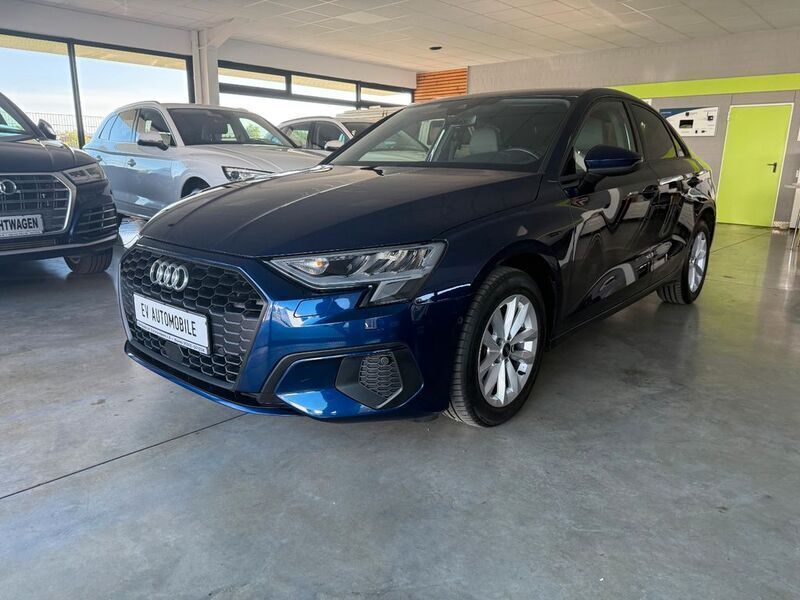 Blau Gebraucht 2022 Audi A3 Sport Limousine | 22.800 € (Fairer Preis) - Bild 1/4
