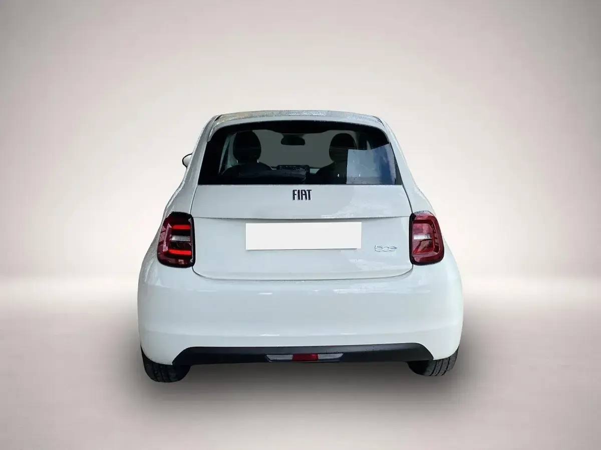 Gebraucht Fiat 500e 86 kW (118 PS) 2023 Manufacturer Limousine