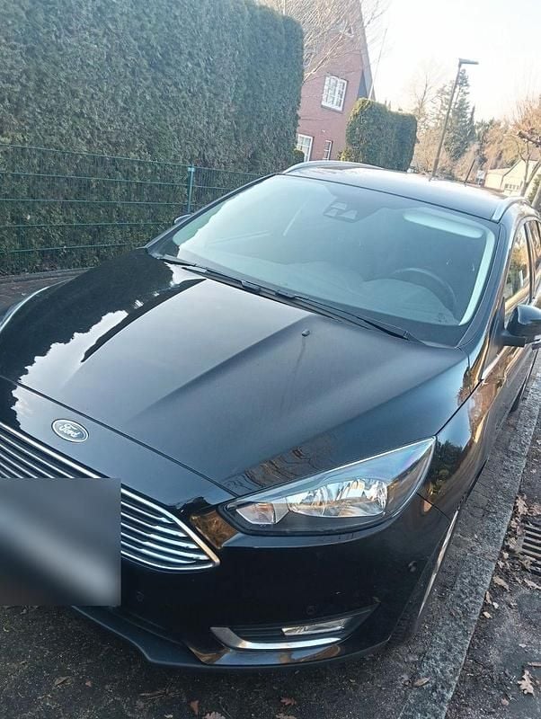Gebraucht Ford Focus Titanium 120 PS (88 kW) 2017 Schwarz Kombi