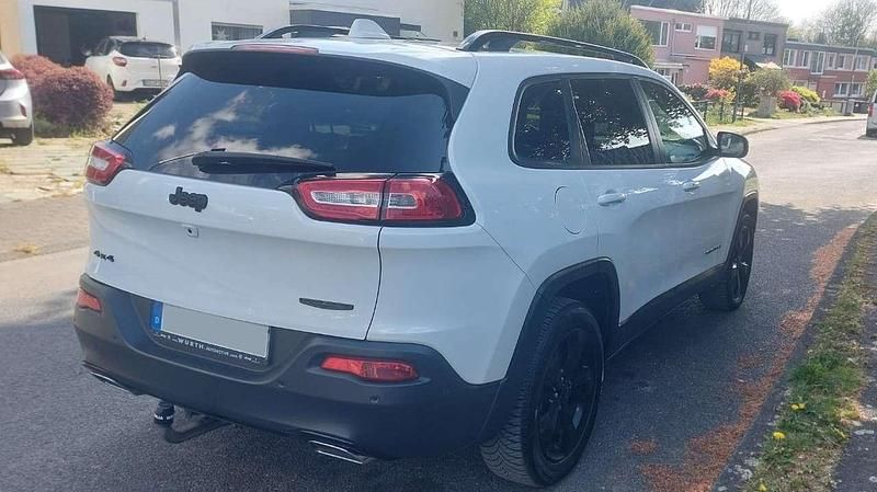 Gebraucht Jeep Cherokee Night Eagle 200 PS (147 kW) 2017 Weiß SUV