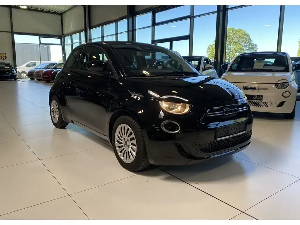 Gebraucht Fiat 500e Action 69 kW (95 PS) 2023 Colore esterno (onyx schwarz) Kleinwagen